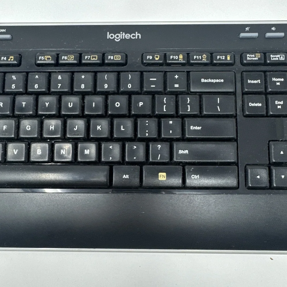 Logitech K520 820-002864 Wireless Keyboard-W/Dongle Included